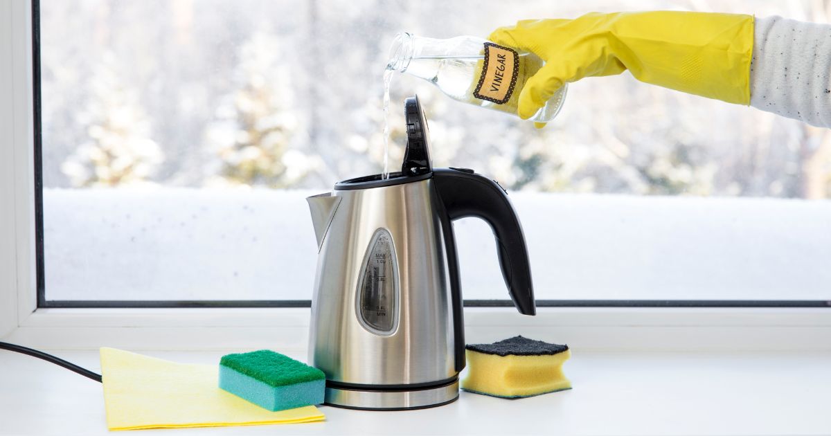 jak-vycistit-varnou-konvici (4)